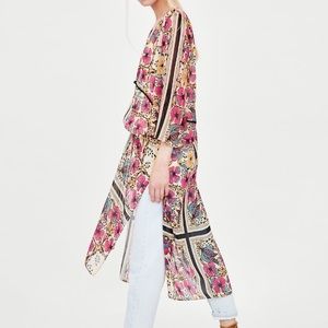 Zara Jackets & Coats - Zara floral print dressing gown Zara Jackets & Coats - Zara floral print dressing gown